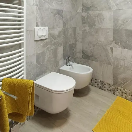 Apartment 1 Bedroom In *